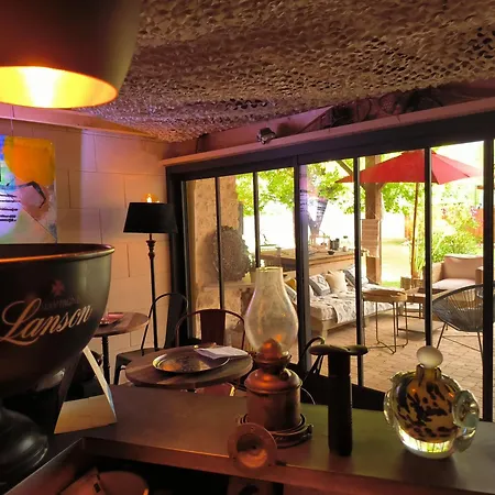 Nyaraló Les Bohemielles Raphael