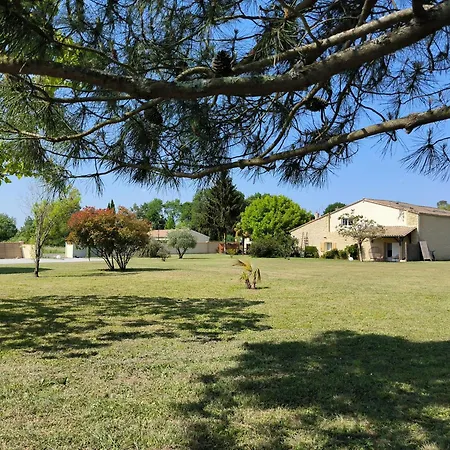 Les Bohemielles Raphael Nyaraló